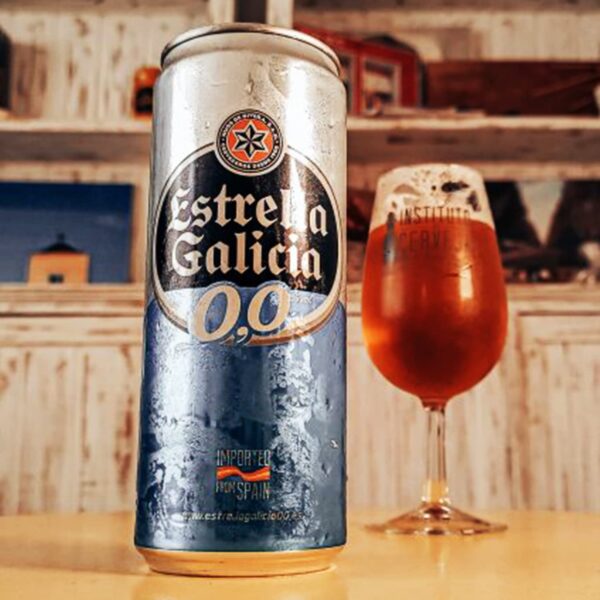 Estrella Galicia 0,0 Non-Alcoholic Beer 30 Pack, Made in Spain, 11.2oz/cans, includes Phone/Tablet Holder & Beer/Pairing Recipes - Image 3